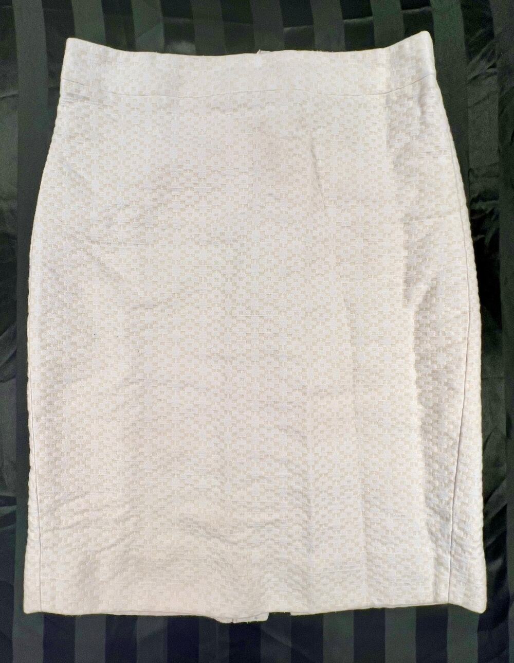 J Crew Geo Texture Pencil Skirt in Cream with Back Slit (Size 00) - 20" Length